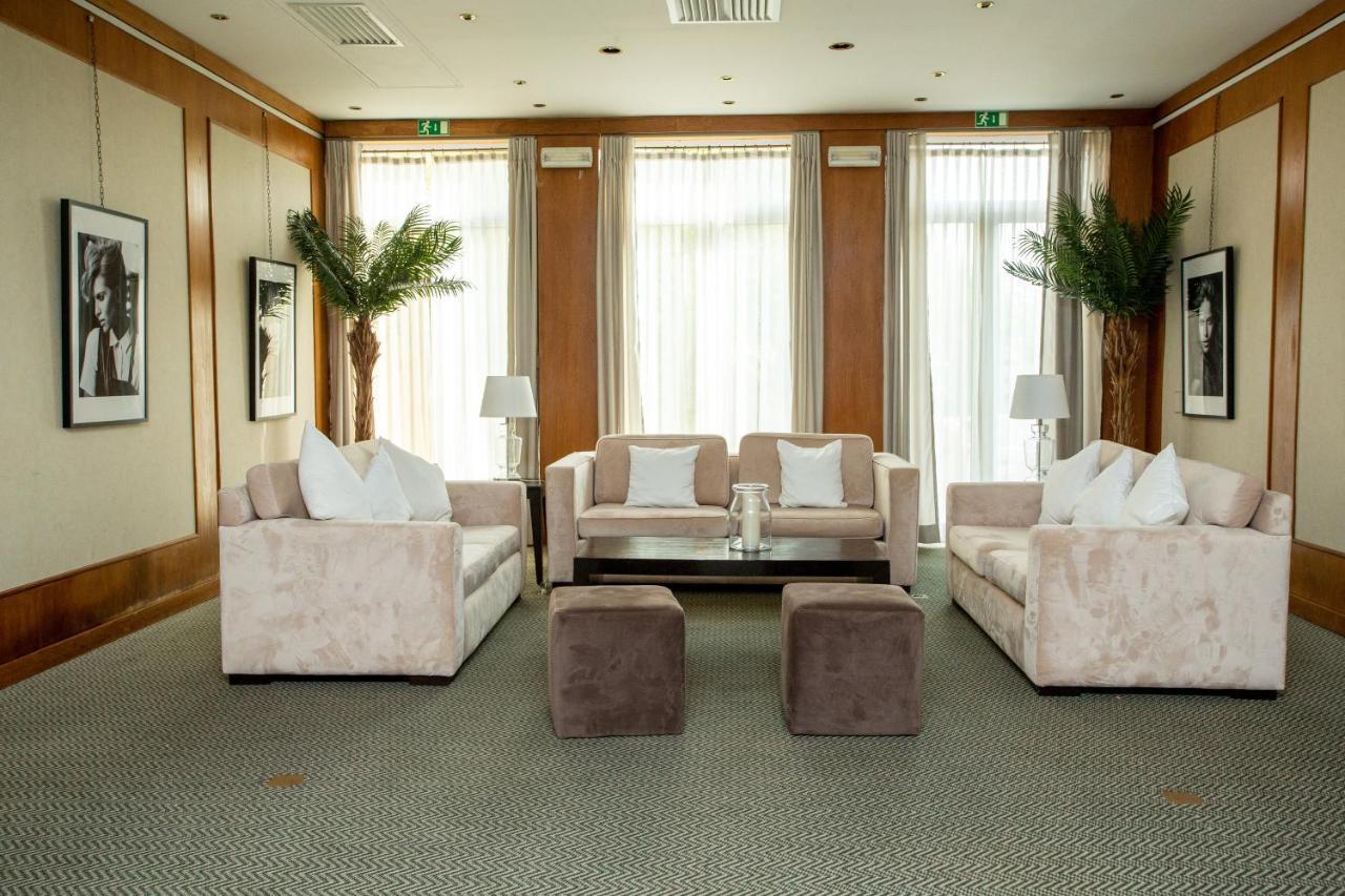 Hotel Inglaterra - Charme & Boutique Estoril Ngoại thất bức ảnh