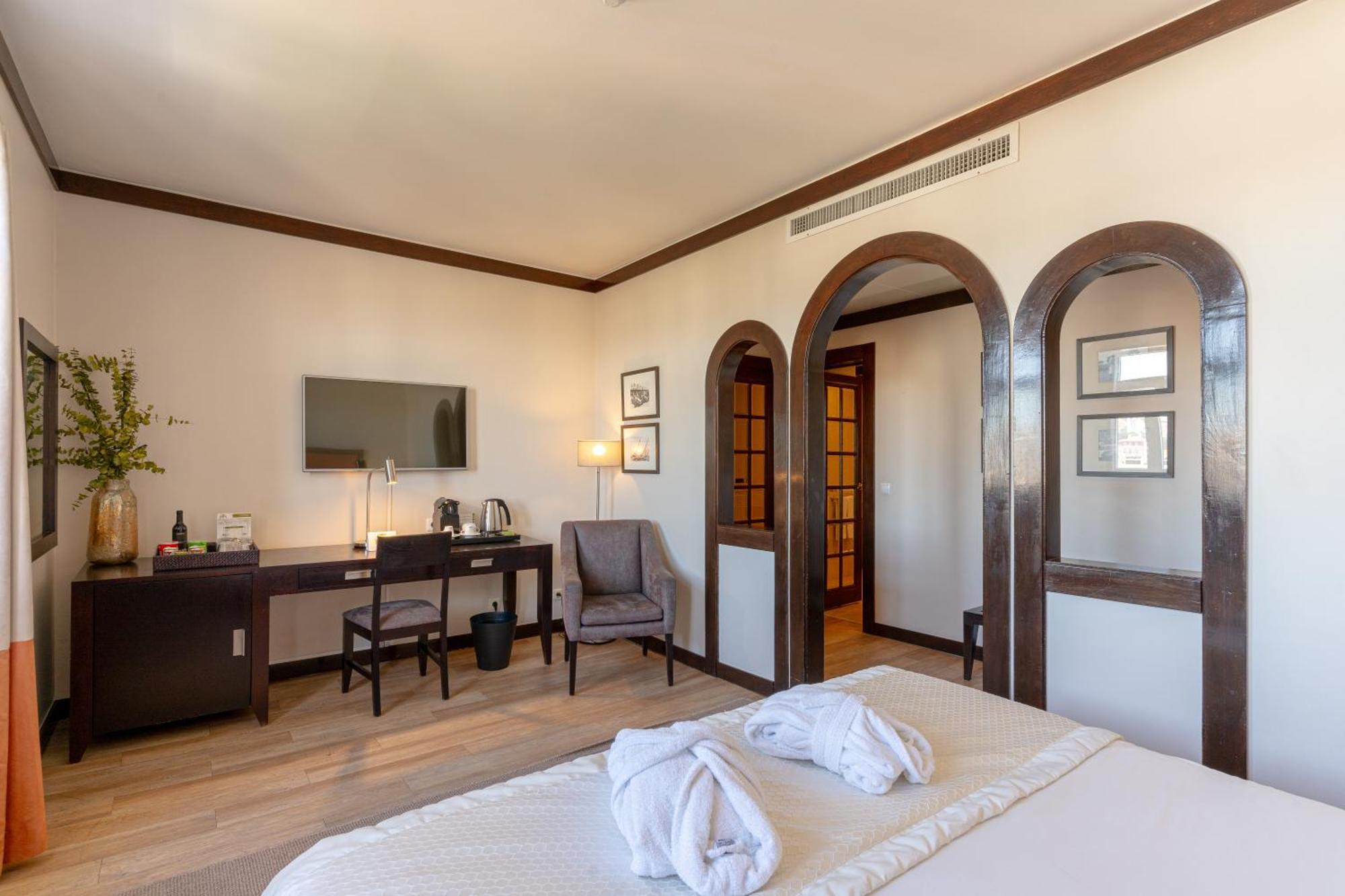 Hotel Inglaterra - Charme & Boutique Estoril Ngoại thất bức ảnh