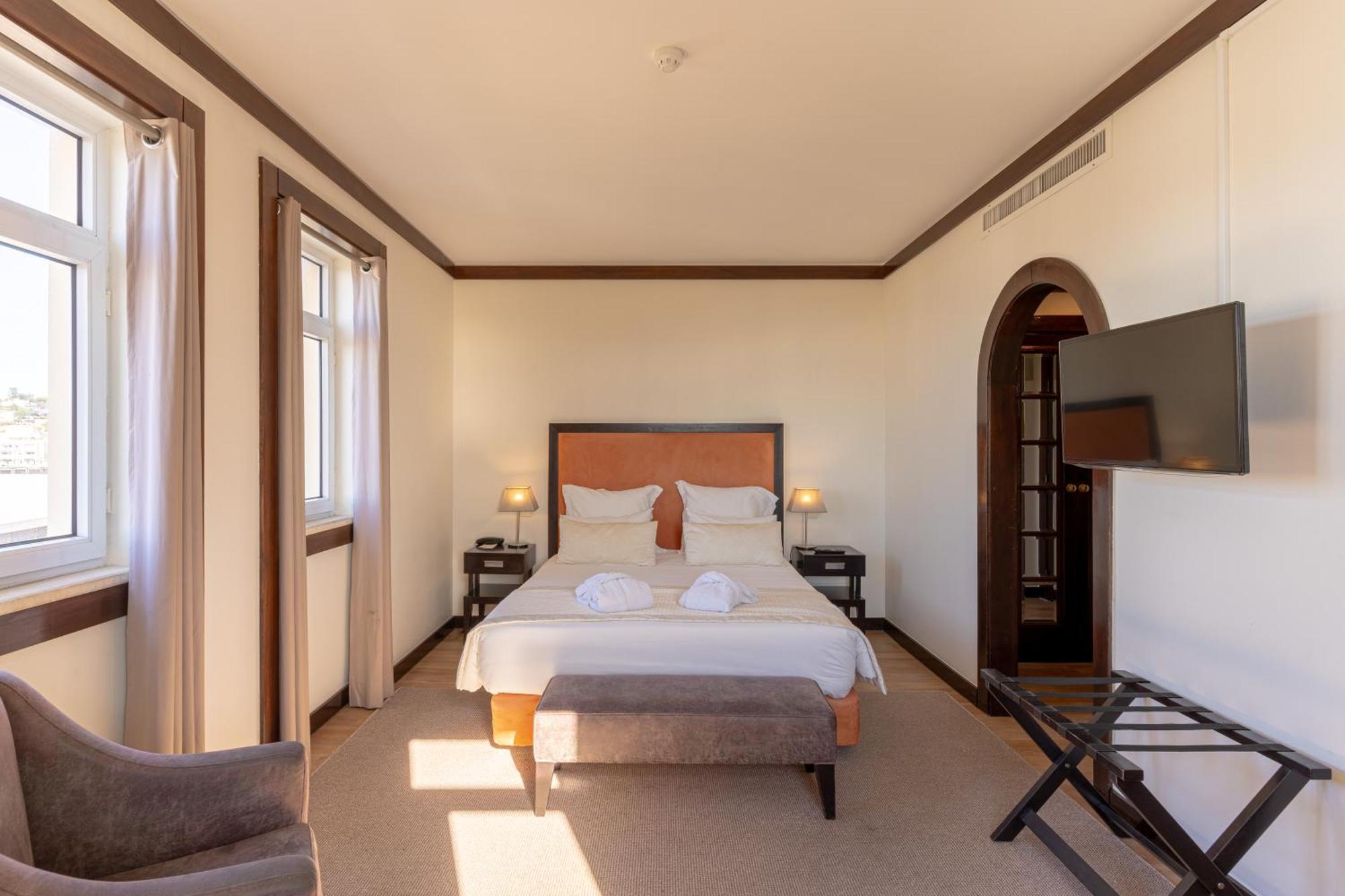 Hotel Inglaterra - Charme & Boutique Estoril Ngoại thất bức ảnh
