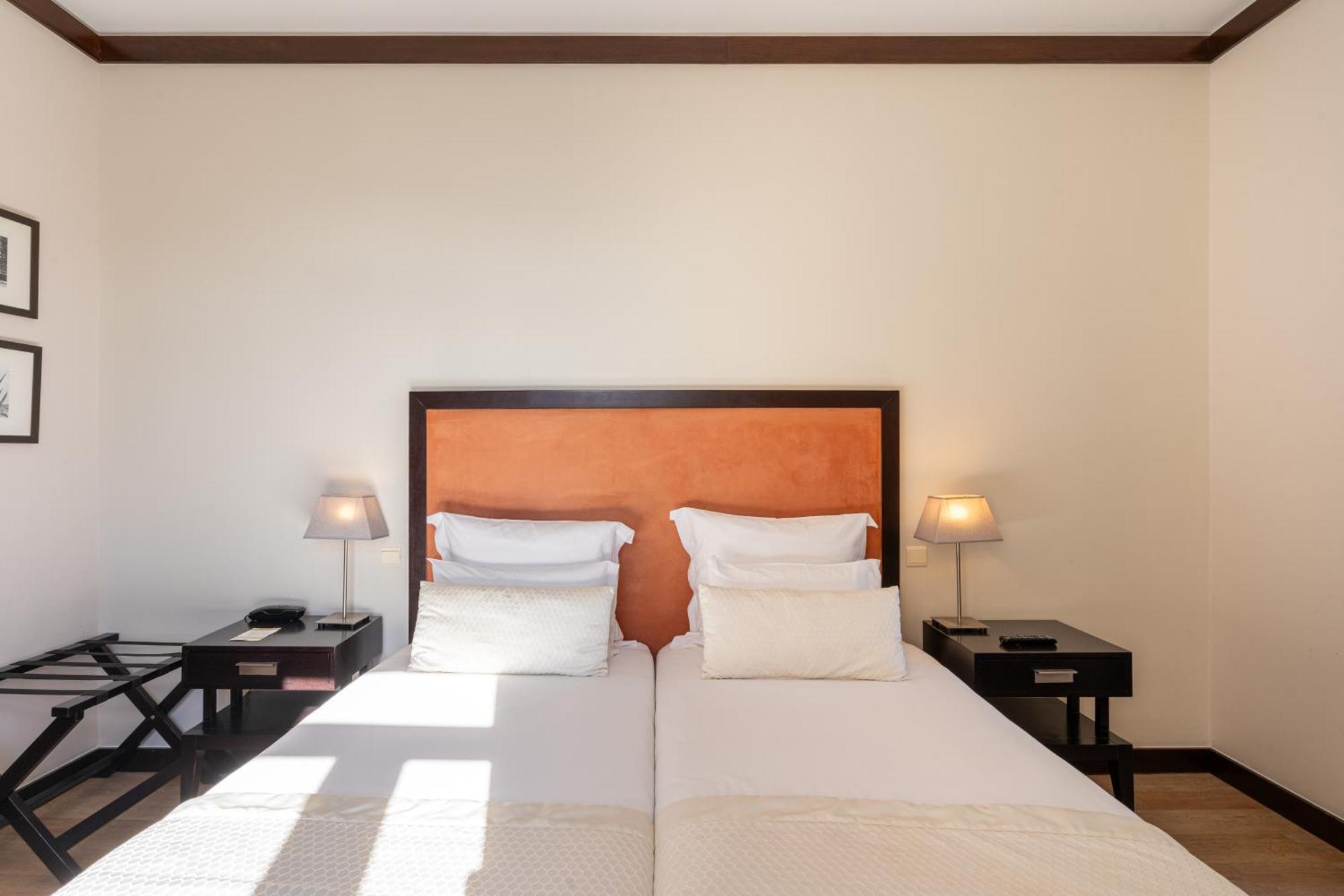 Hotel Inglaterra - Charme & Boutique Estoril Ngoại thất bức ảnh