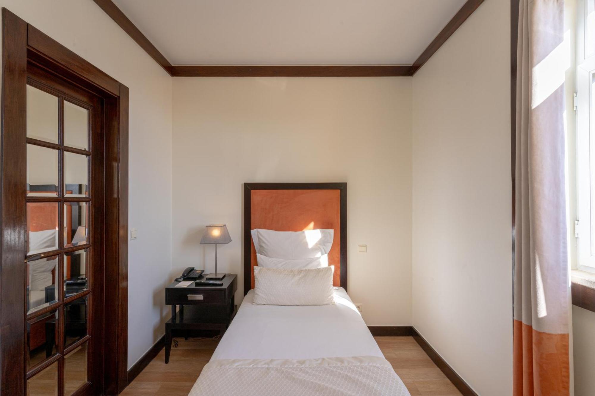 Hotel Inglaterra - Charme & Boutique Estoril Ngoại thất bức ảnh